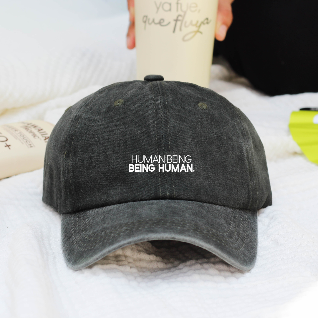 Gorra Washed - Human Being. Being Human.