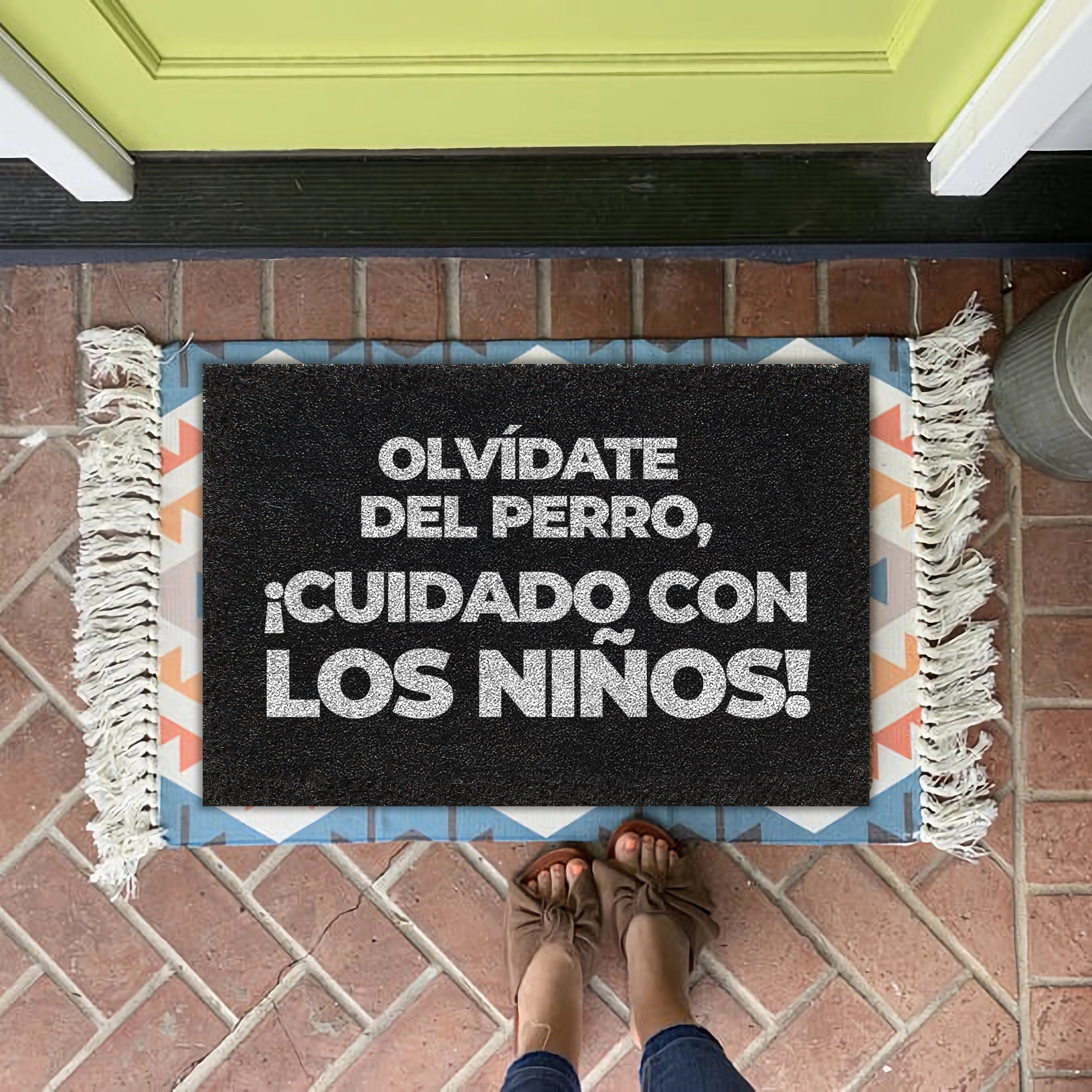 Felpudo Olvídate del perro, cuidado con los niños.