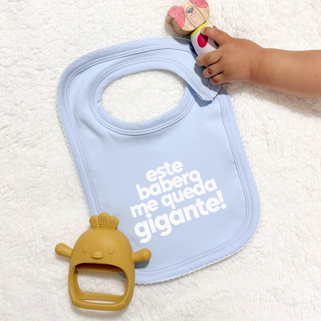Babero - Este babero me queda gigante!