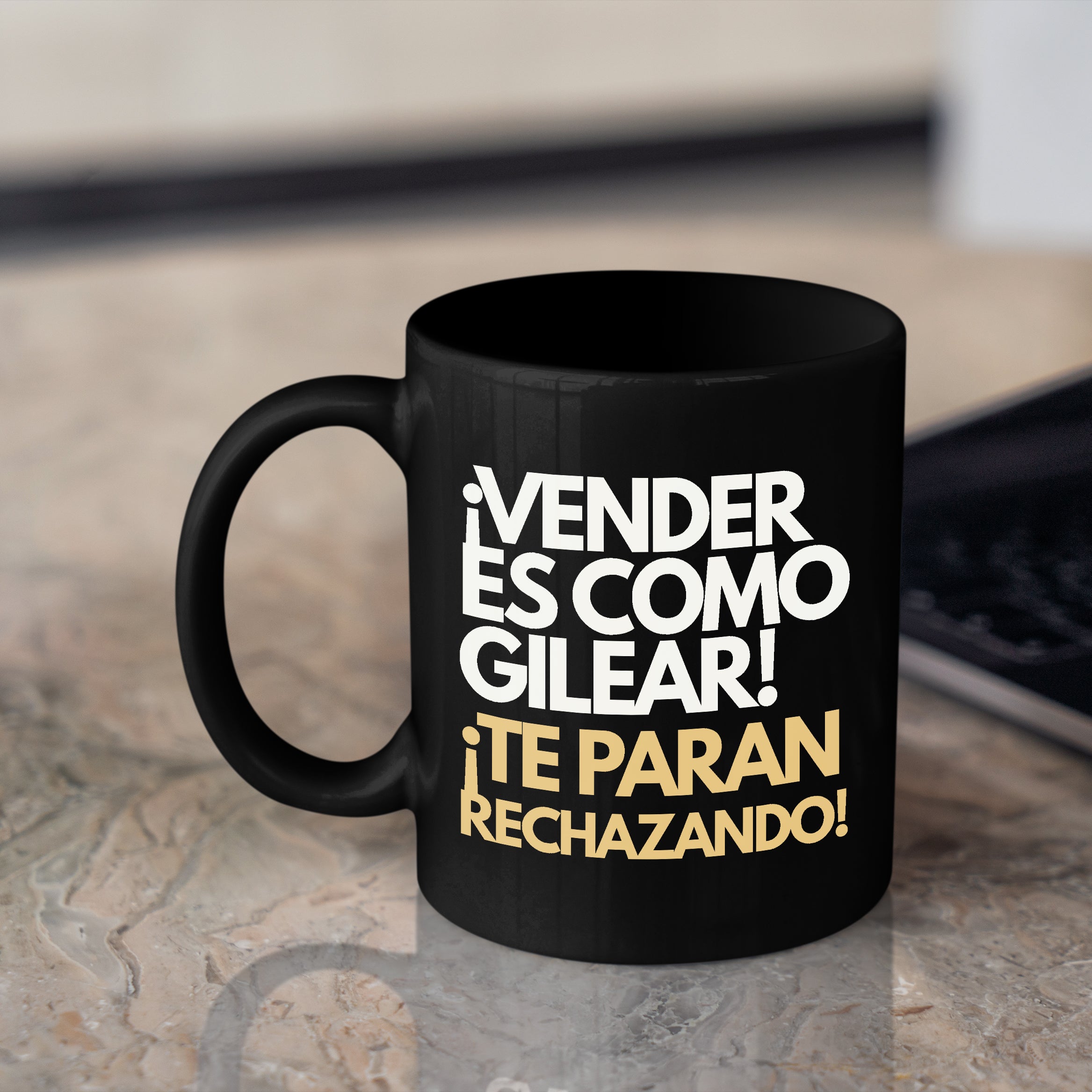 Taza Vendedor ¡Vender es como gilear!
