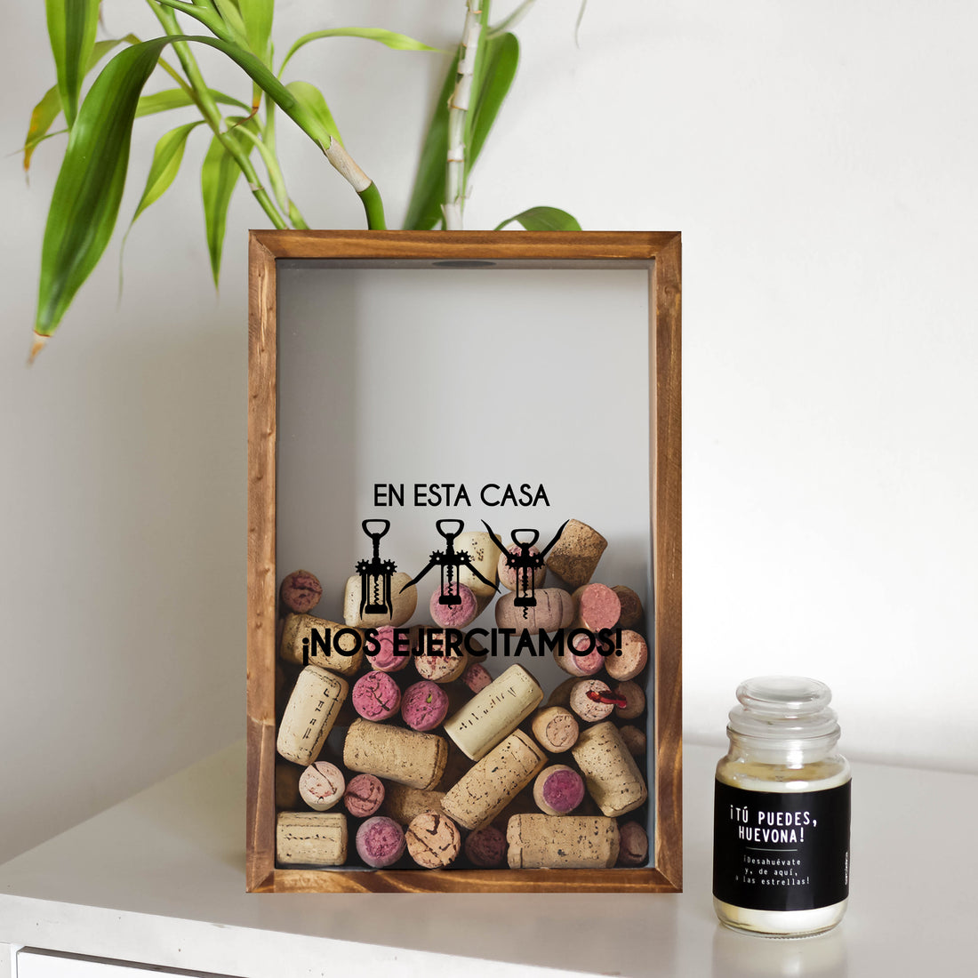 Porta Corchos En esta casa ¡Nos ejercitamos!