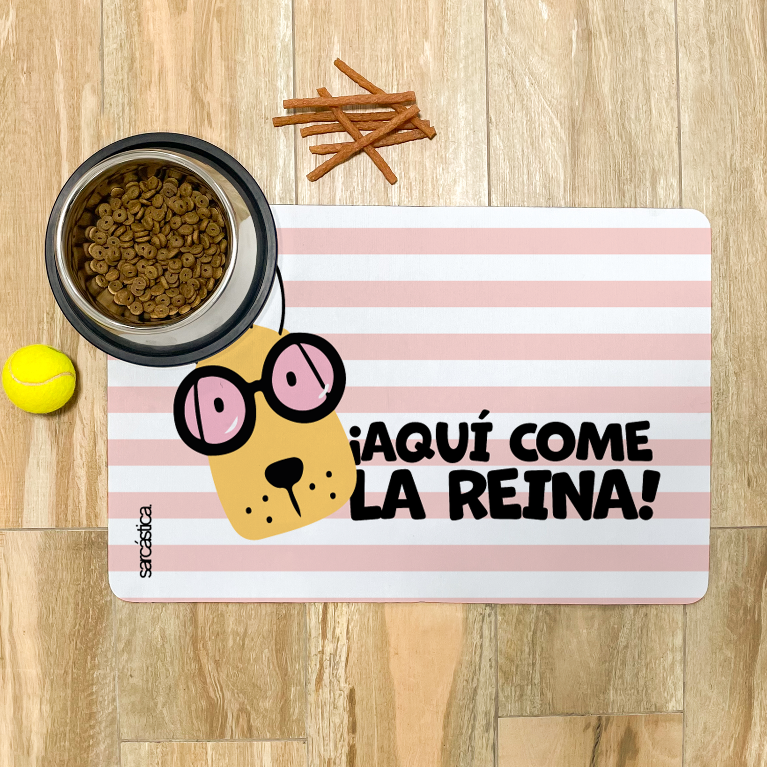 Tapete de Comida Mascotas ¡Aquí come la Reina! (Rayas Rosadas)
