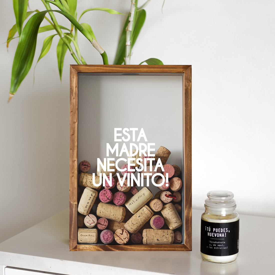 Porta Corchos Esta madre necesita un vinito!