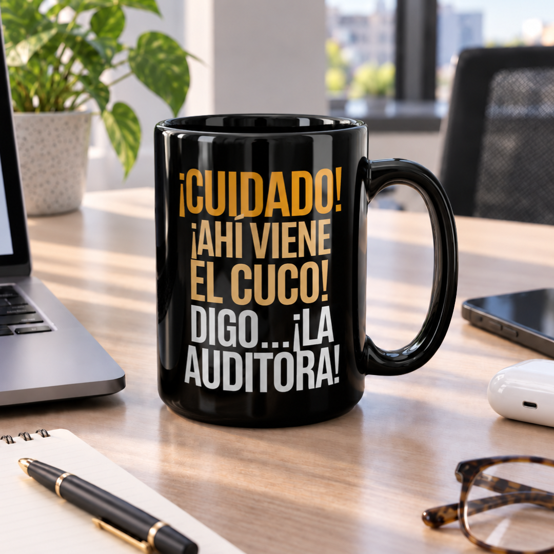 Taza Auditor/a ¡Cuidado! ¡Ahí viene el cuco!