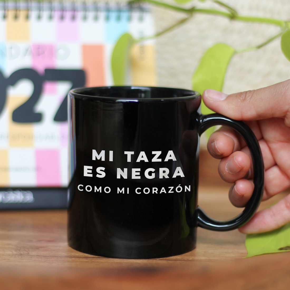 Taza Negra como mi corazón