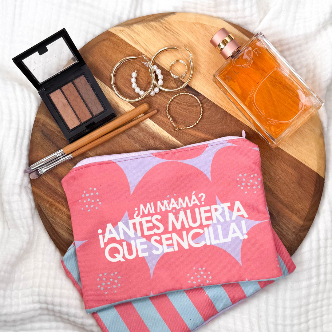 Neceser Mamá - ¿Mi mamá? ¡Antes muerta que sencilla!