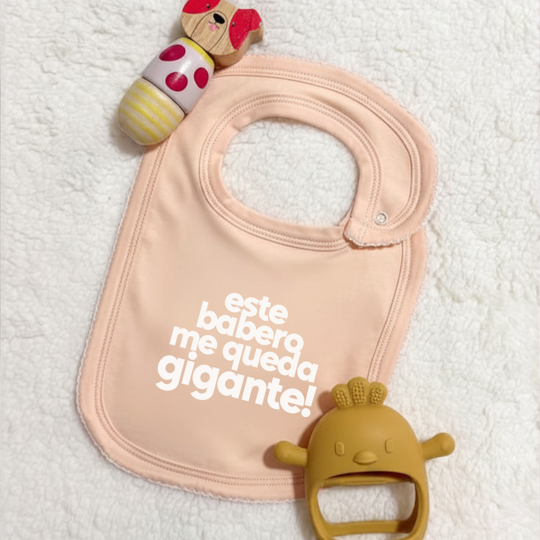 Babero - Este babero me queda gigante!