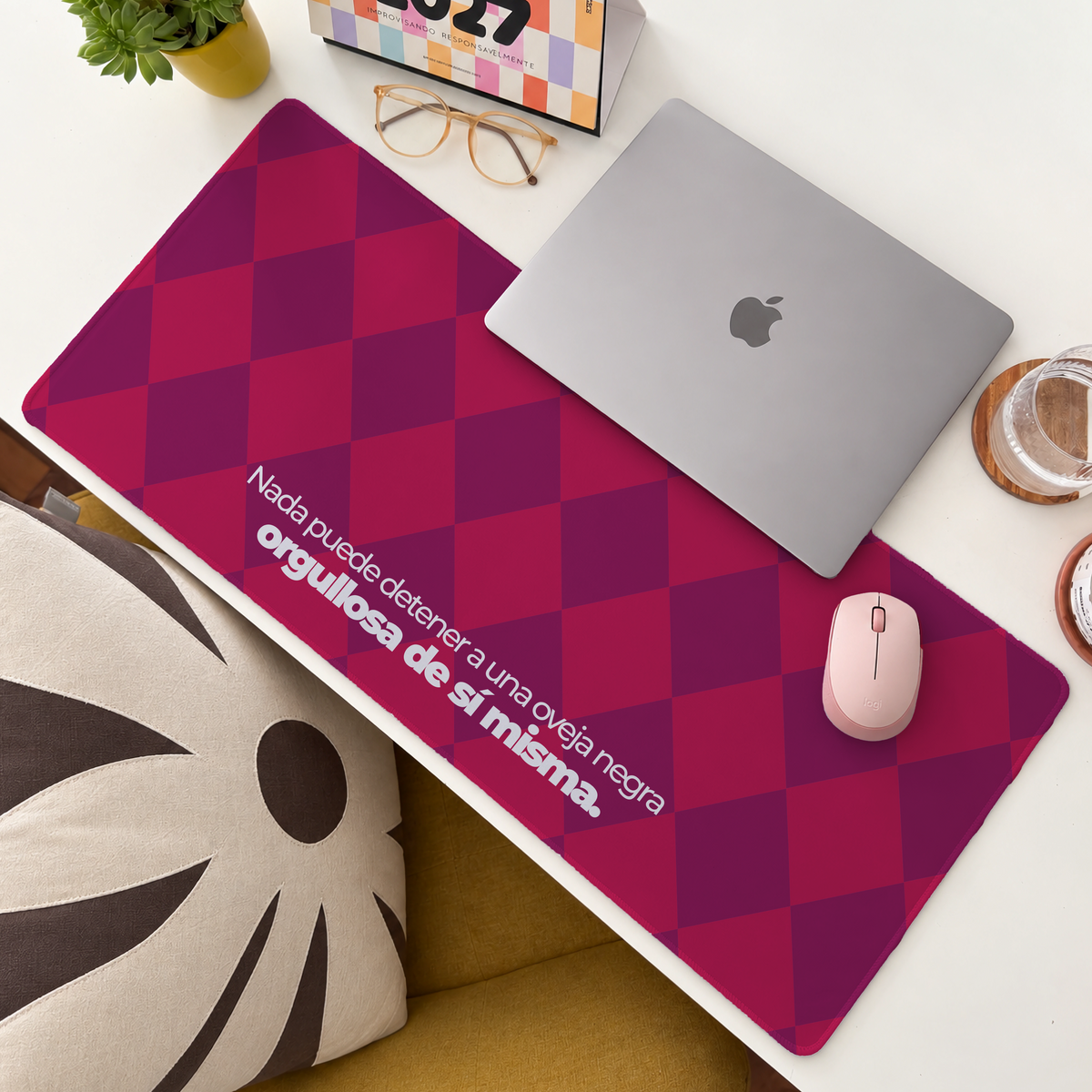 Mousepad Extralarge Colección 2027 - Nada puede detener a una oveja negra
