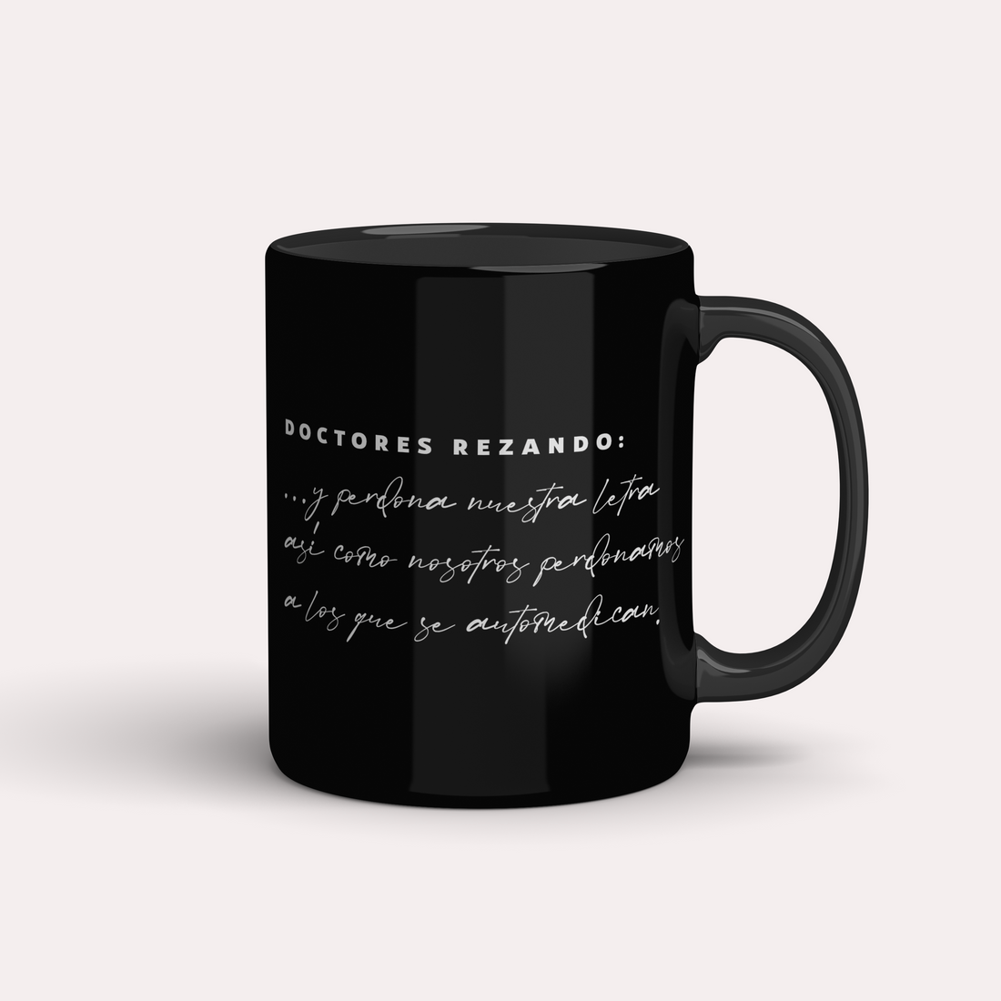 Taza Doctores rezando