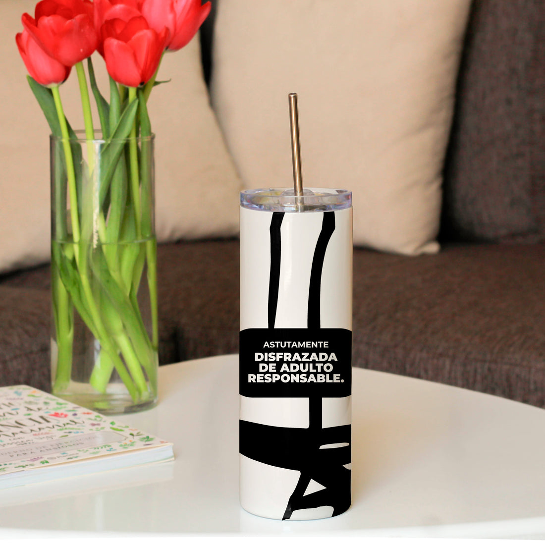 Tumbler ¡Disfrazada de adulto responsable!