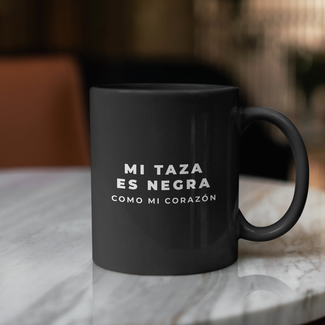 Taza Negra como mi corazón