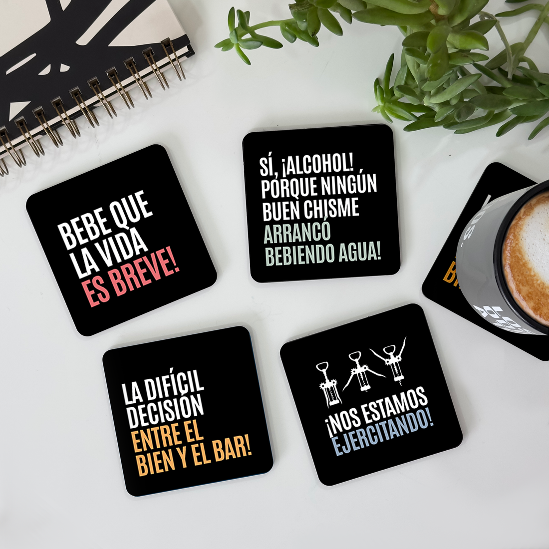 Colección Posavasos "Bebe que la vida es breve" Negro